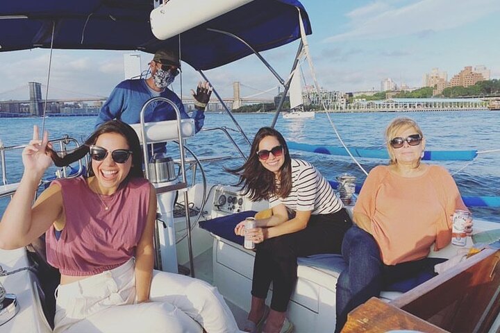 2.5-hour Guided Sailboat Tour