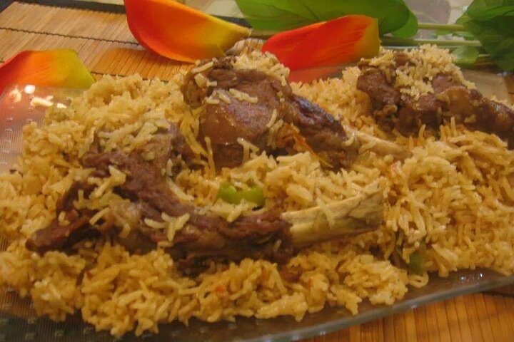 Lahore's Complete Night Food Tour: Local Culinary Experience