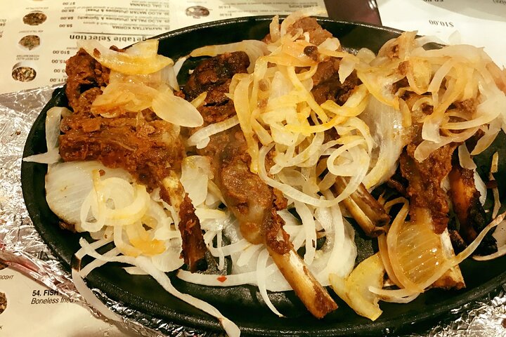 Lahore's Complete Night Food Tour: Local Culinary Experience