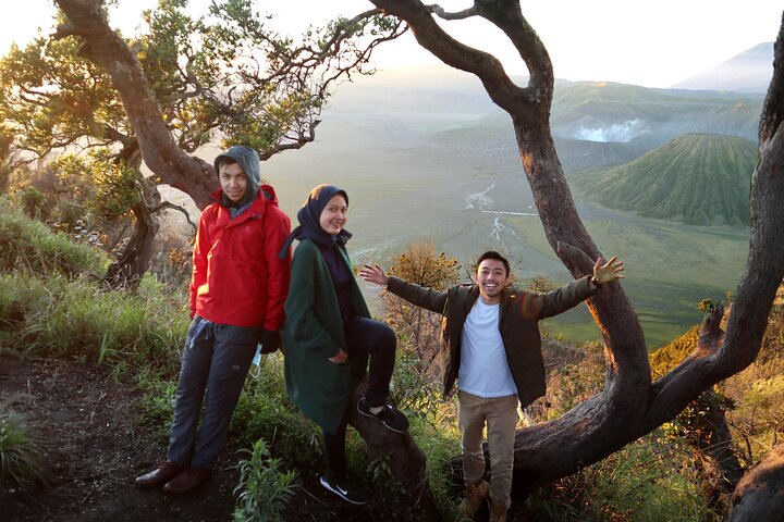 1 Day Amazing Bromo Sunrise tour from Malang Surabaya 7 spots