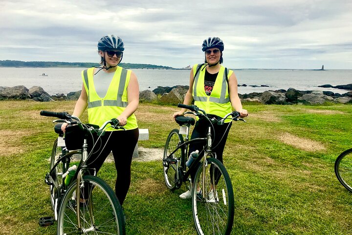 E-Bike and Bike Rentals: 7-Speed Bicycles and EBikes 3-hr Rental