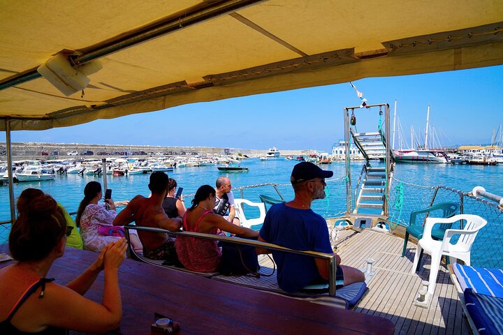 Tour of the Costa degli Dei by boat, 3 hours with aperitif included