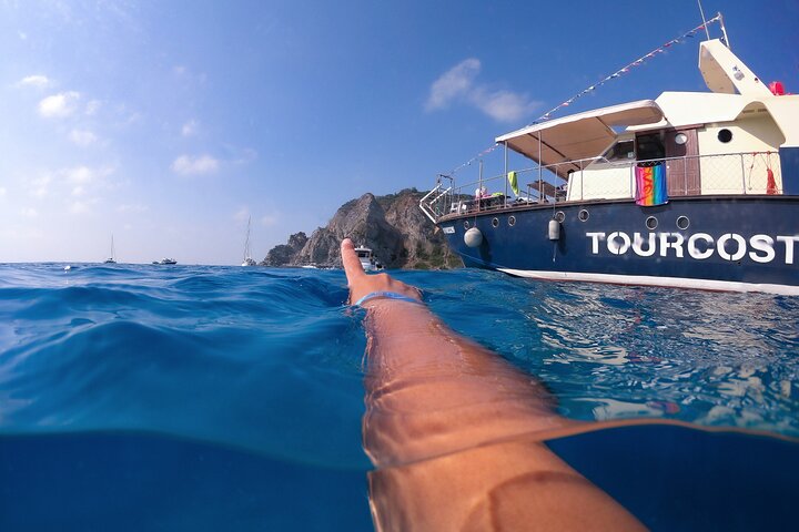 Tour of the Costa degli Dei by boat, 3 hours with aperitif included