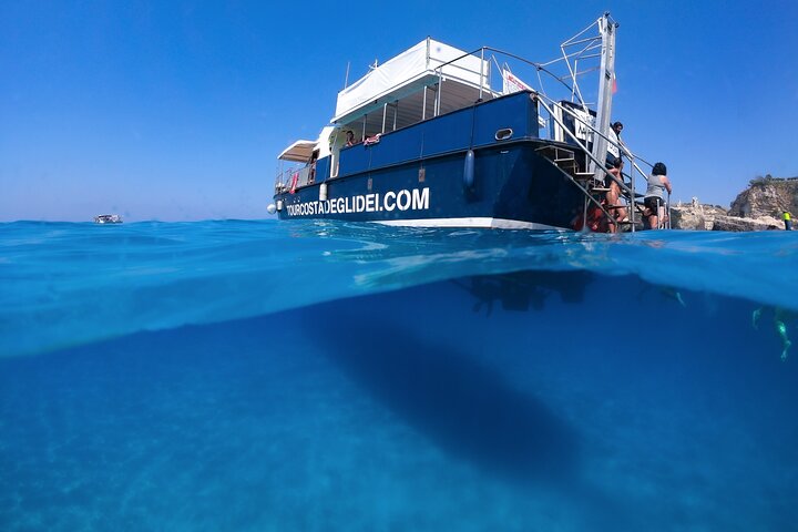 Tour of the Costa degli Dei by boat, 3 hours with aperitif included