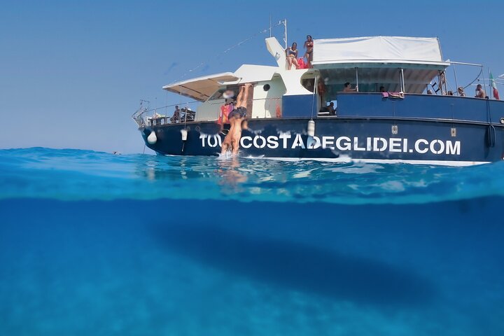 Tour of the Costa degli Dei by boat, 3 hours with aperitif included
