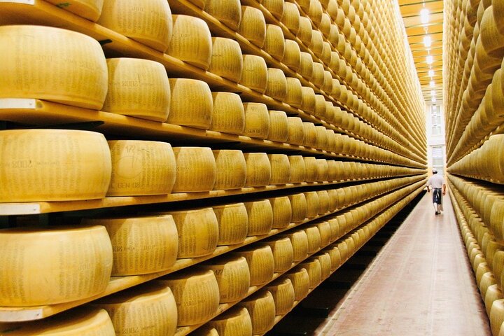 Parmigiano & Balsamic Artisans: In-Depth Private Tour and Tasting