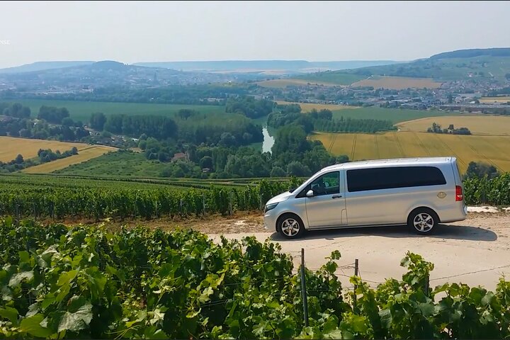 Champagne Day Trip from Reims including 9 Champagne Tastings