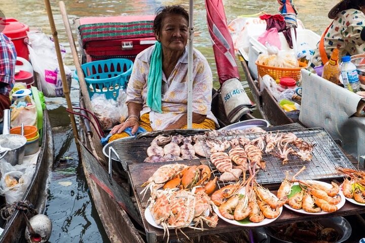 Amphawa Floating Market and Maeklong Railway Private Afternoon Tour from Hua Hin