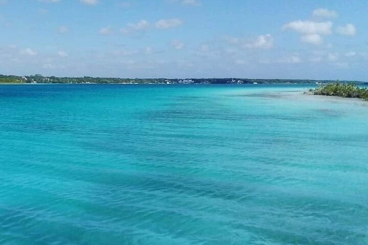 Sailing Tour through the Lagoon of the 7 Colors