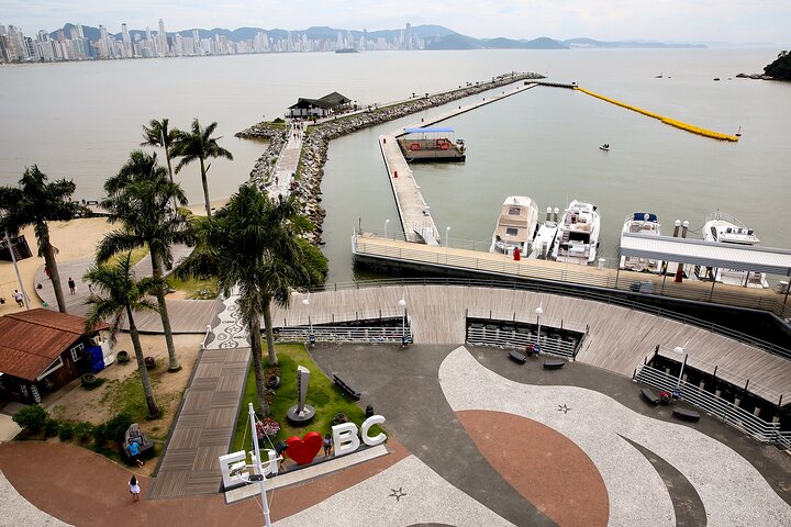 Day tour in Balneário Camboriú and Unipraias Park with Cable Cars