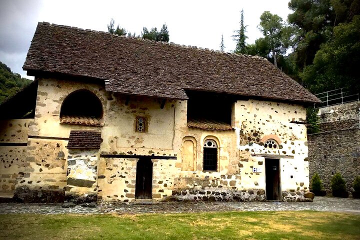 Full-Day Tour UNESCO Churches and Kalopanayiotis in Cyprus