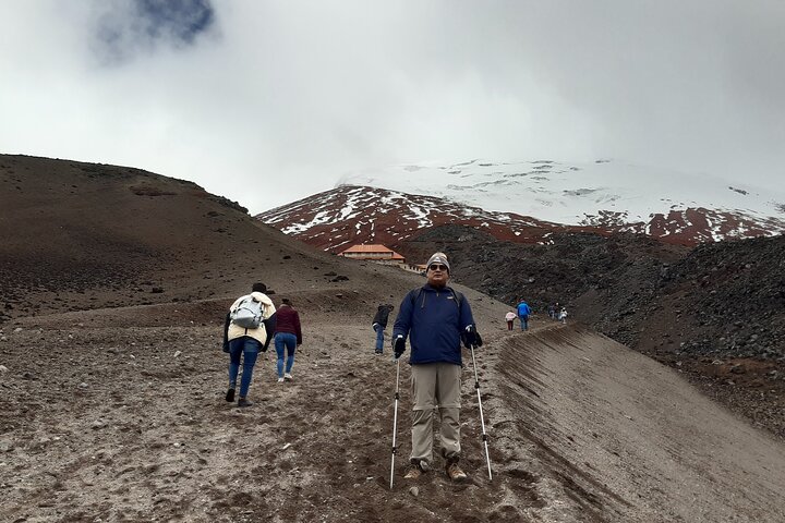 Strenuously Cotopaxi Volcano and birding by the lagoon