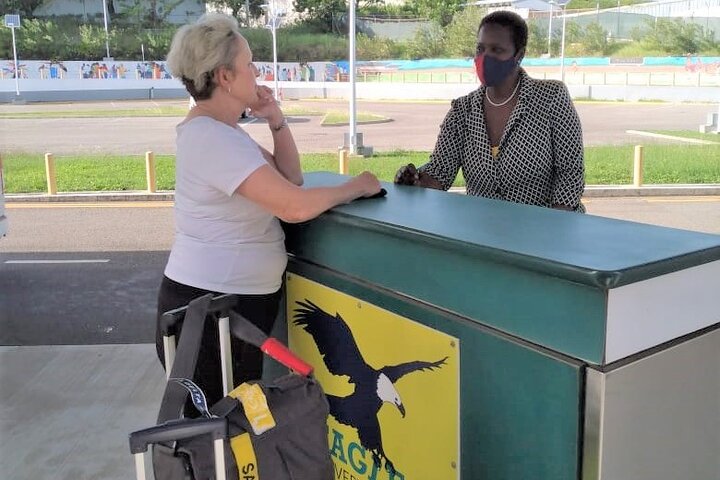 Round-Trip Transfer between Antigua Airport and Antigua Hotels