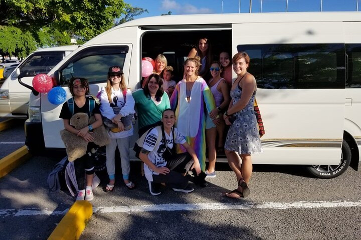 Round-Trip Transfer between Antigua Airport and Antigua Hotels