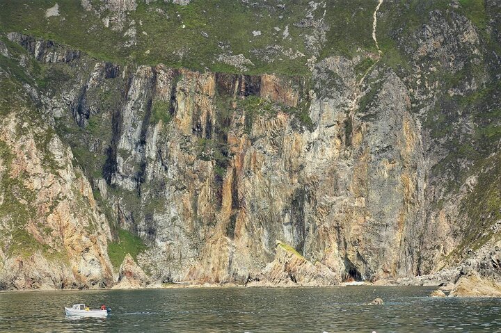 Slieve League cliffs cruise. Donegal. Guided. 2 hours.