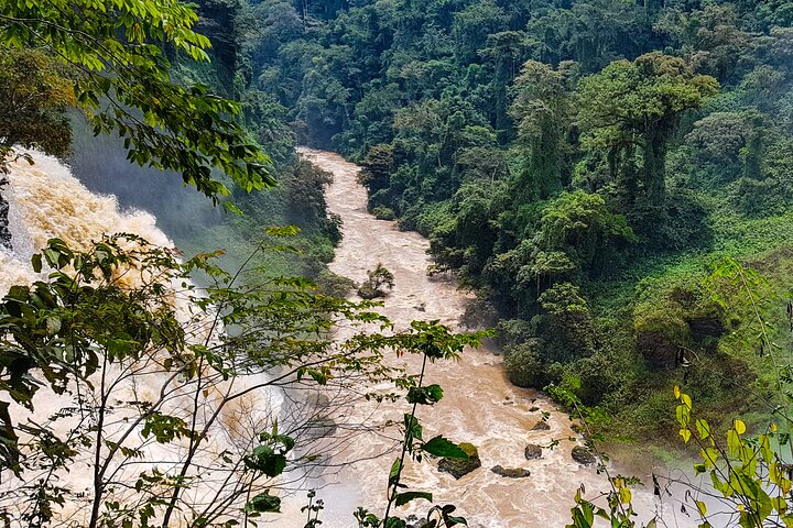 Visit of the Ekom Nkam waterfalls from Douala
