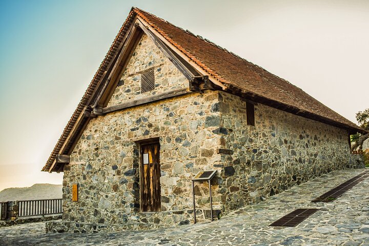Full-Day Tour UNESCO Churches and Kalopanayiotis in Cyprus