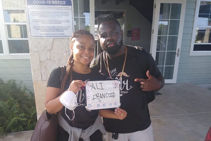 Round-Trip Transfer between Antigua Airport and Antigua Hotels
