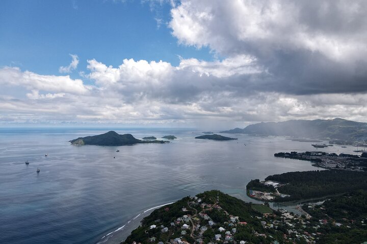 Seychelles Island Tour (PRIVATE 4 hours or 8 Hours)