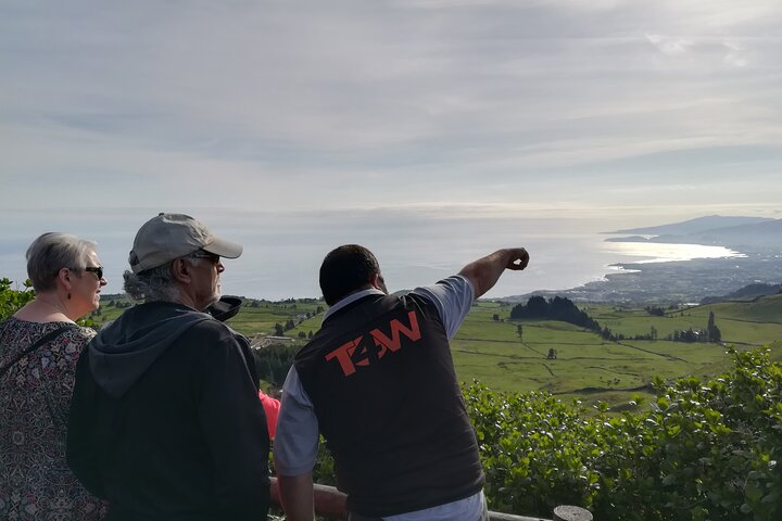 8-Hour Private Tour in 4x4 Vehicle from Ponta Delgada