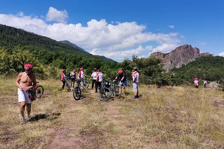3-Day Private Tour Wine and E-Biking in Northwest Bulgaria