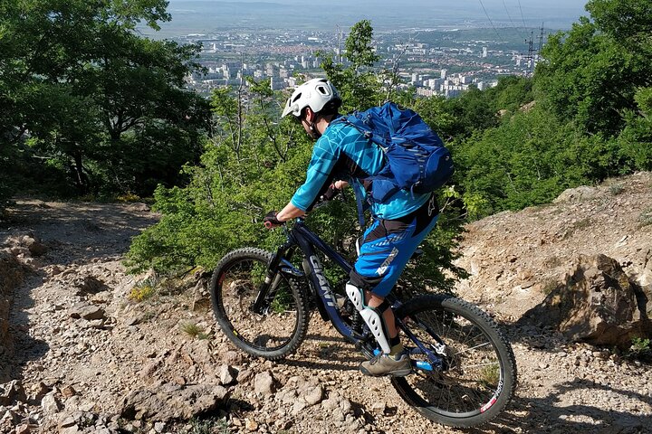 3-Day Private Tour Wine and E-Biking in Northwest Bulgaria