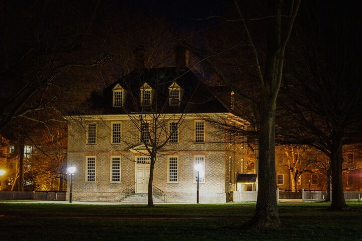 Whispers of Williamsburg Haunted Ghost Tour with Add-on options