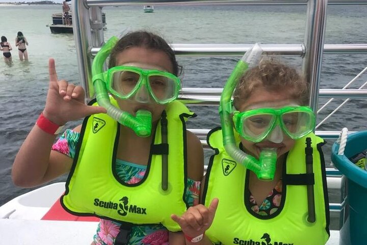 Snorkel & Dolphin Sightseeing Tour Aboard the Footloose