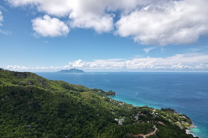 Seychelles Island Tour (PRIVATE 4 hours or 8 Hours)
