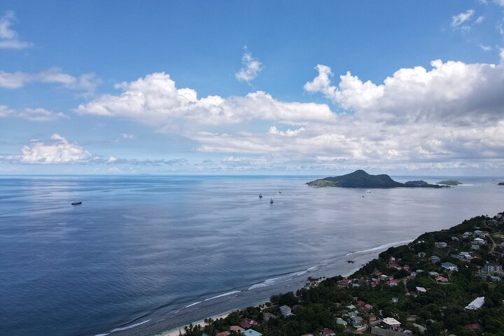 Seychelles Island Tour (PRIVATE 4 hours or 8 Hours)