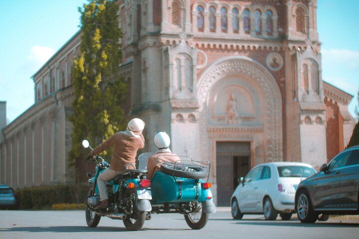 Private tour: visit Deauville in a sidecar