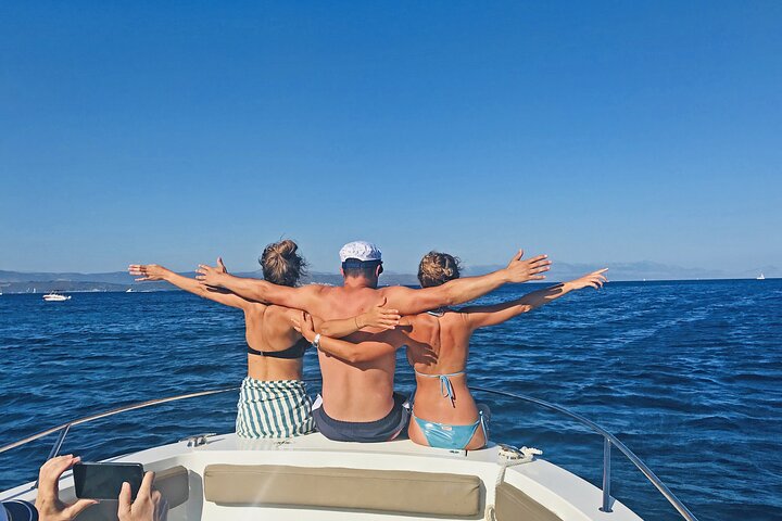 Half Day Speedboat Tour to Three Islands from Trogir