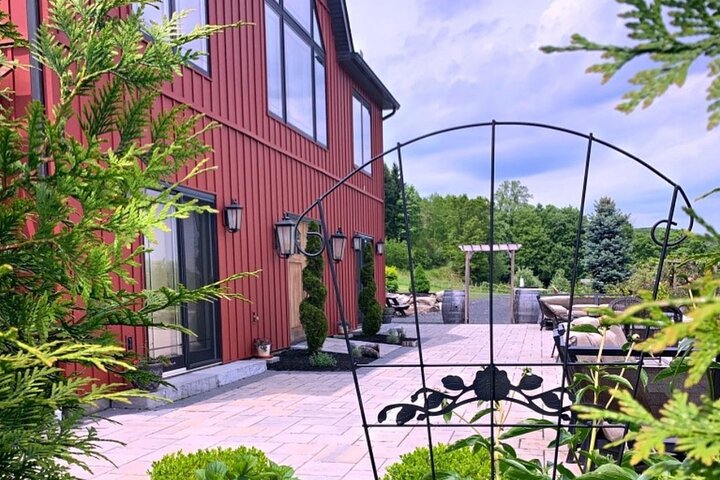 Walkway Over the Hudson & Wineries- Private Transport