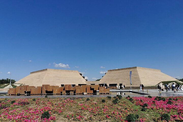 Full-Day Private Guided Tour in Hohhot with Lunch