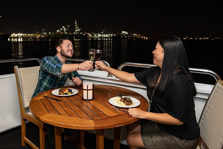 San Diego Harbor Dinner Cruise