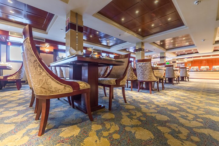 4-Day Nile cruise Aswan to Luxor with Abu Simbel & Guided Tours