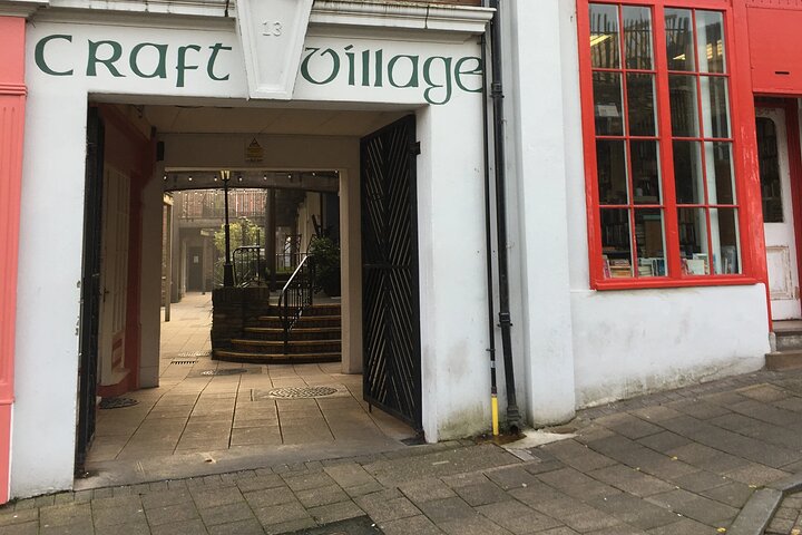 Derrie Danders: A Self-Guided Audio Tour of the Walled City’s West