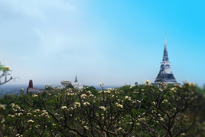 Petchaburi Highlights Khao Luang Cave, Palaces & Temples Group Tour from Hua Hin