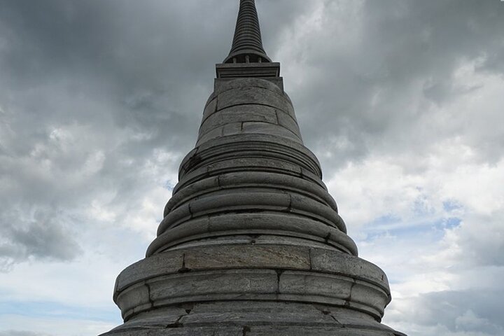 Petchaburi Highlights Khao Luang Cave, Palaces & Temples Group Tour from Hua Hin