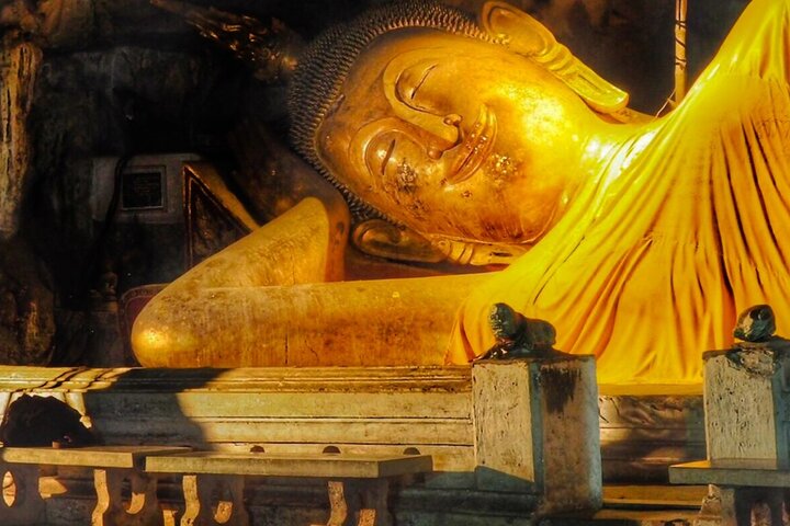Petchaburi Highlights Khao Luang Cave, Palaces & Temples Group Tour from Hua Hin