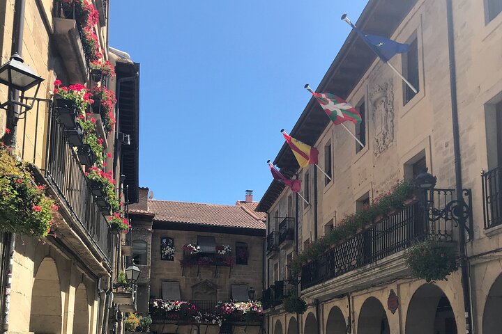 Architectural Rioja Wine Tour: Marqués de Riscal & Ysios (Bilbao)