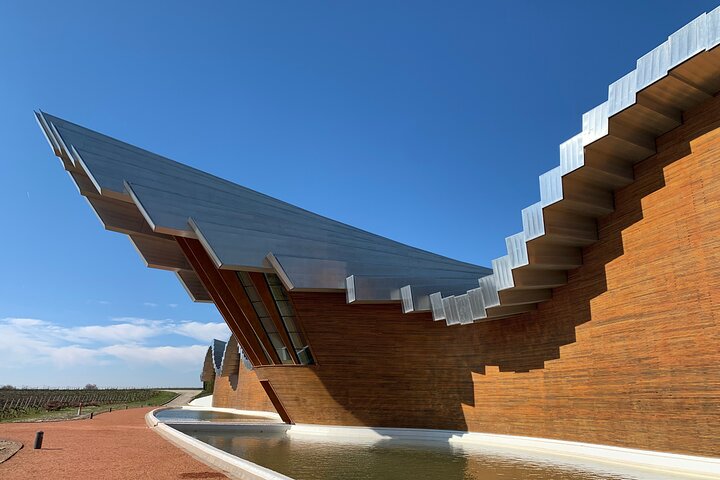 Architectural Rioja Wine Tour: Marqués de Riscal & Ysios (Bilbao)