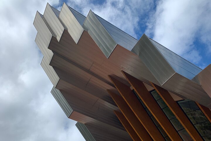 Architectural Rioja Wine Tour: Marqués de Riscal & Ysios (Bilbao)