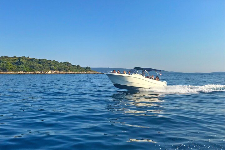 Half Day Speedboat Tour to Three Islands from Trogir