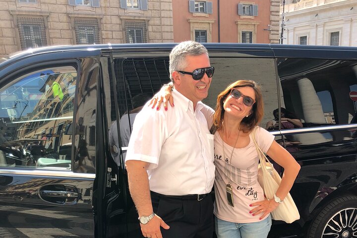 Fiumicino Airport private transfers with luxury Mercedes van