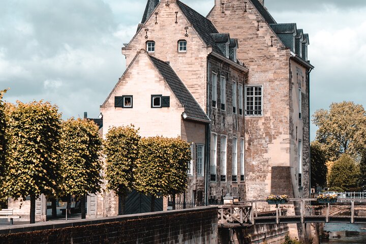 e-Scavenger hunt Valkenburg: Explore the city at your own pace
