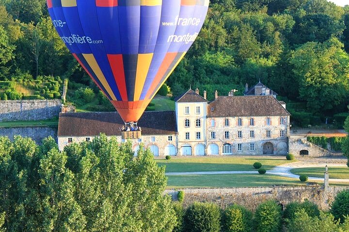 Fontainebleau Forest Half Day Hot-Air Balloon Ride with Chateau de Fontainebleau