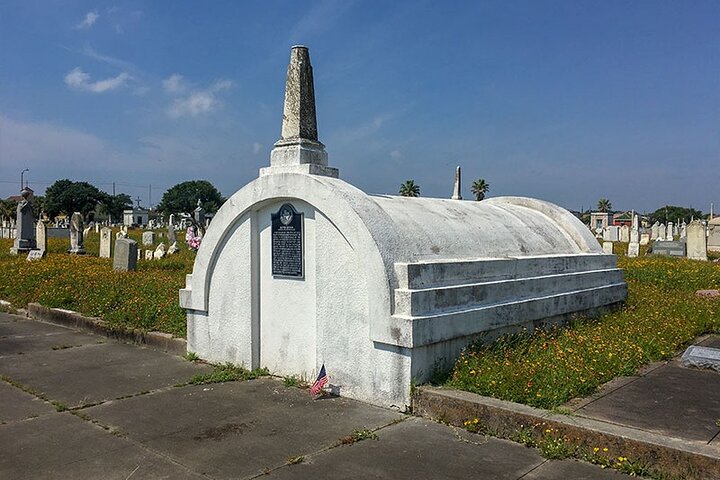 Galveston's Haunted Cemetery Walking Tour
