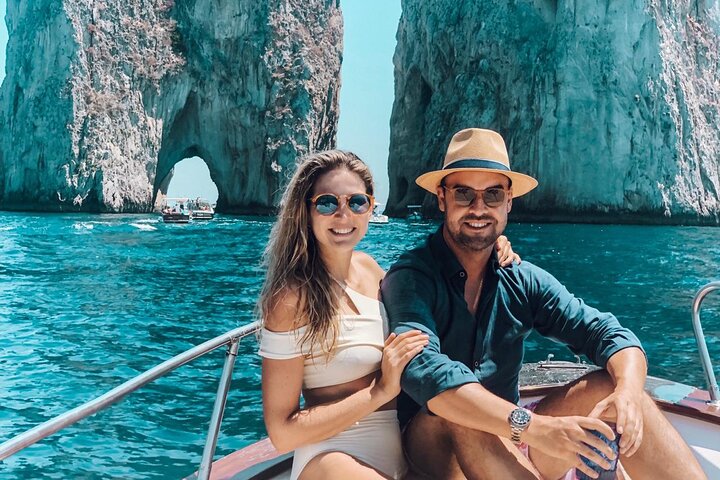 Private Boat Tour of Capri