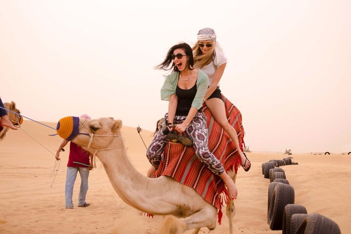 Dubai Evening4x4Desert Safari,BBQ Dinner,Belly Dance,Camel Ride
